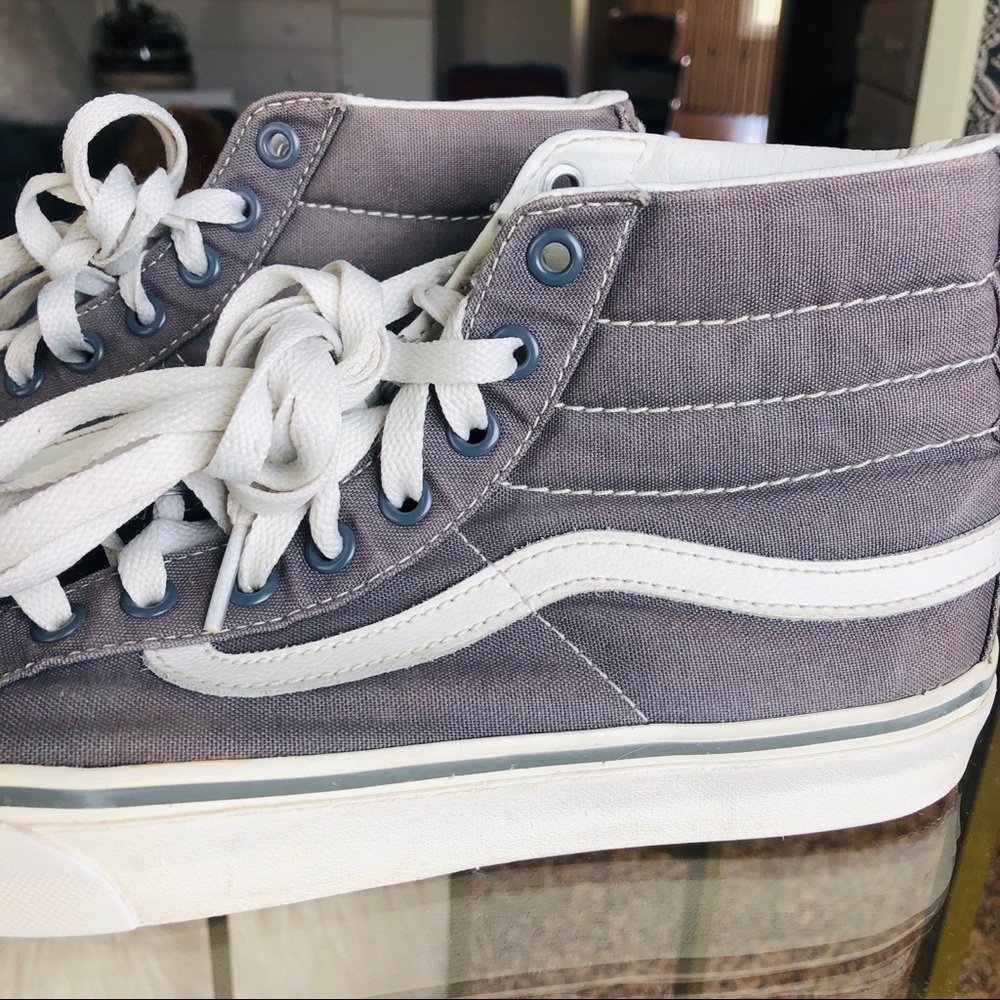 GRAY HIGHTOP VANS SIZE 9